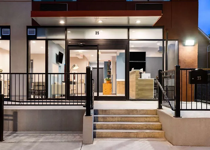 Days Inn By Wyndham Staten Island